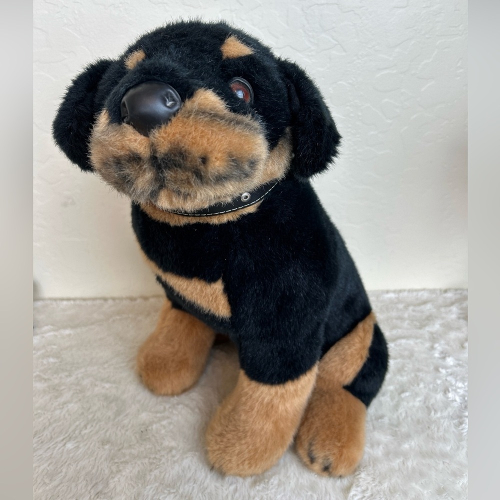 FAO Schwarz 16” Tall Rottweiler Puppy Dog Black Brown Stuffed Plush Sitting